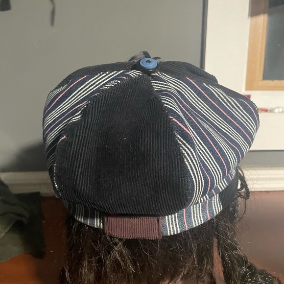 Custom hat - Picture 4 of 6